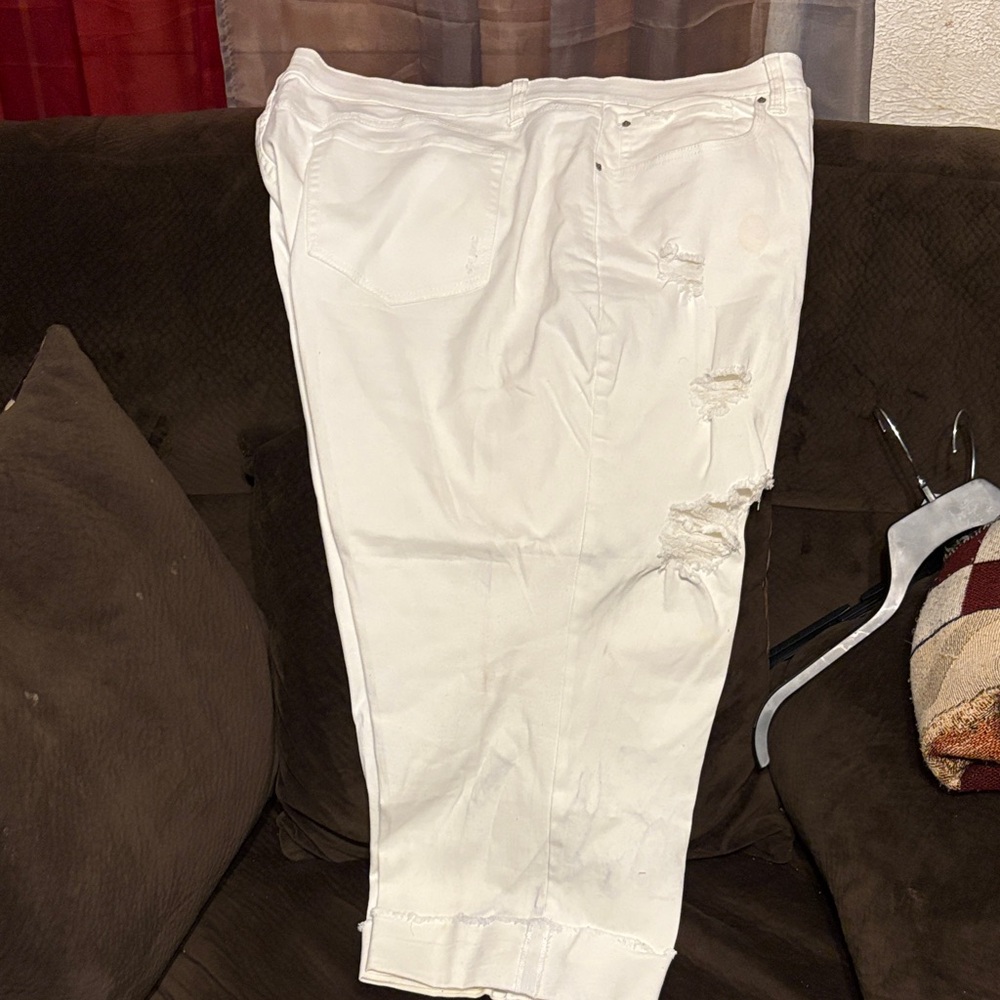 Terra & Sky White Cropped Jeans